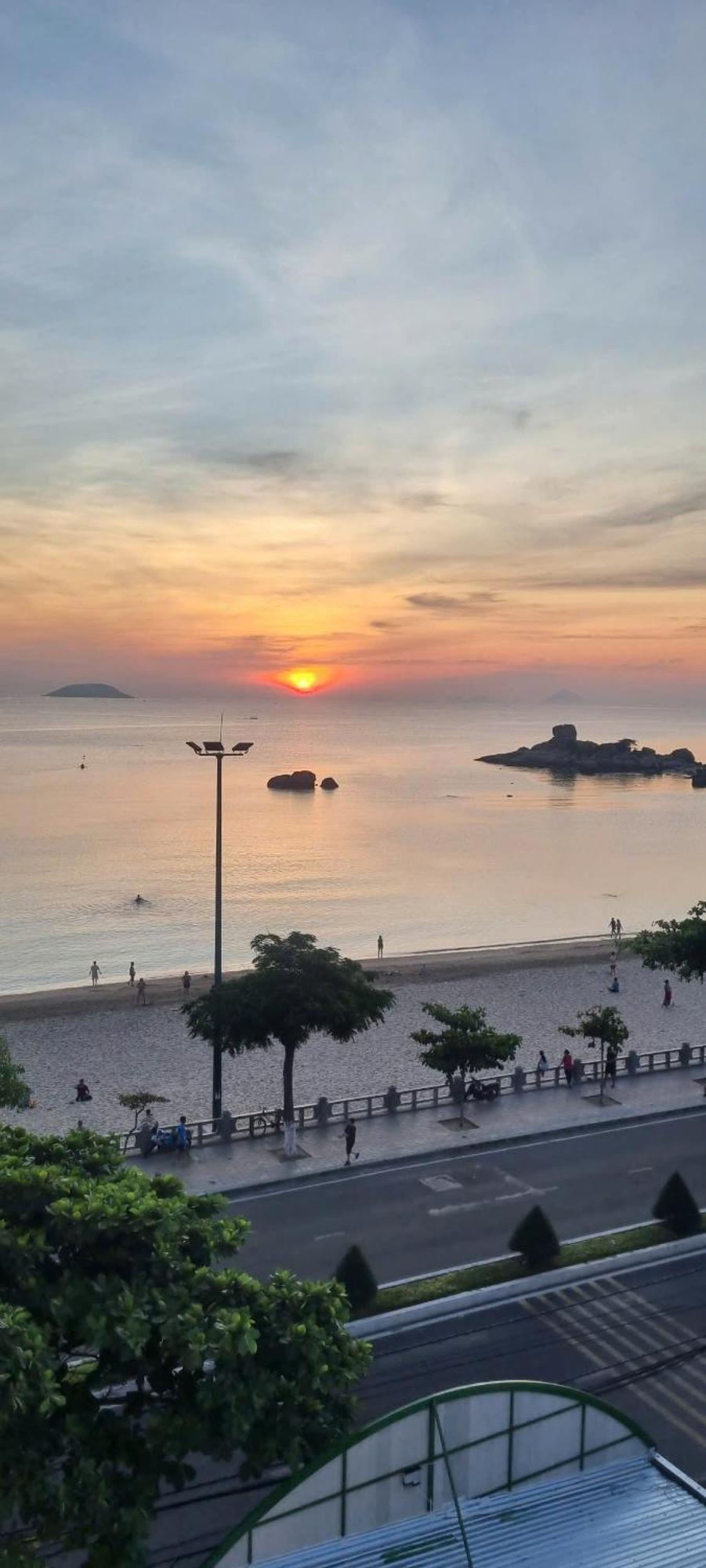 Hon Chong Hotel Nha Trang Esterno foto